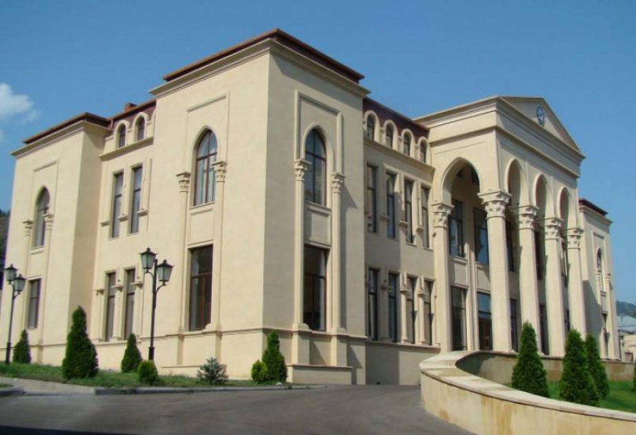 Azerbaijani citizens in Tbilisi vote in referendum