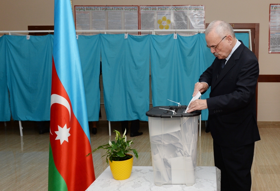 Le Premier ministre azerbaïdjanais vote au bureau de vote 29