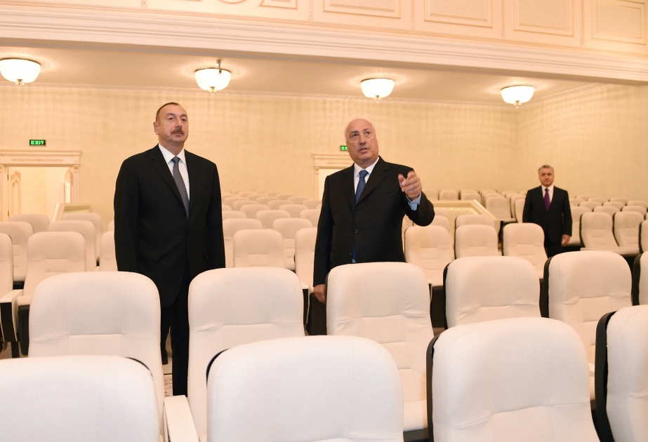 Präsident Ilham Aliyev inspiziert staatliches Schauspielhaus in Sumgait nach gründlicher Renovierung VIDEO