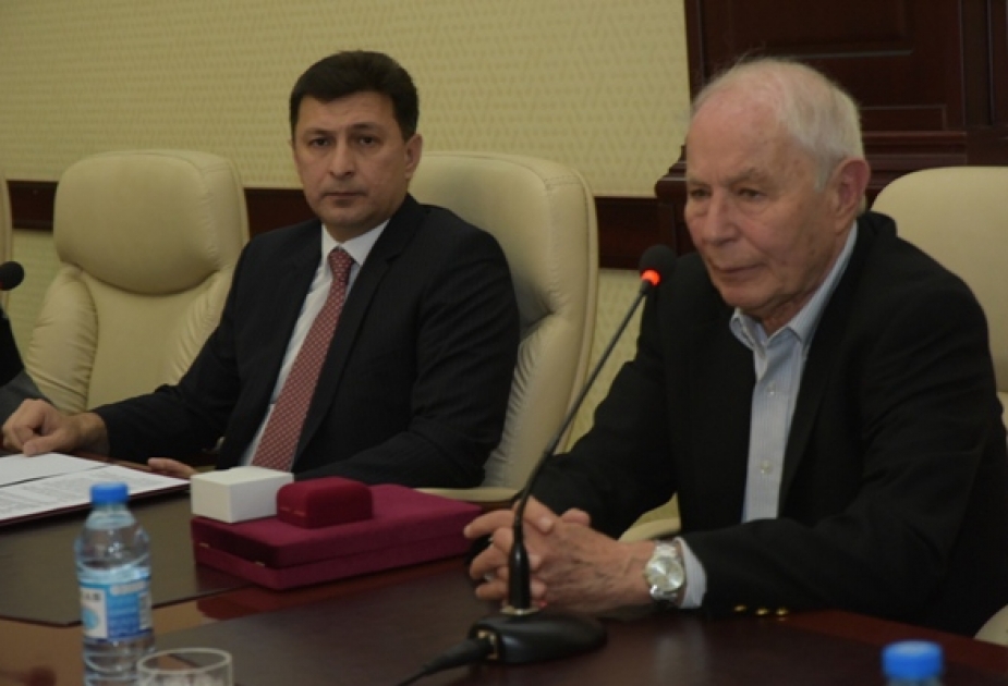 Лауреат Нобелевской премии выступил с лекцией в Азербайджанском медицинском университете