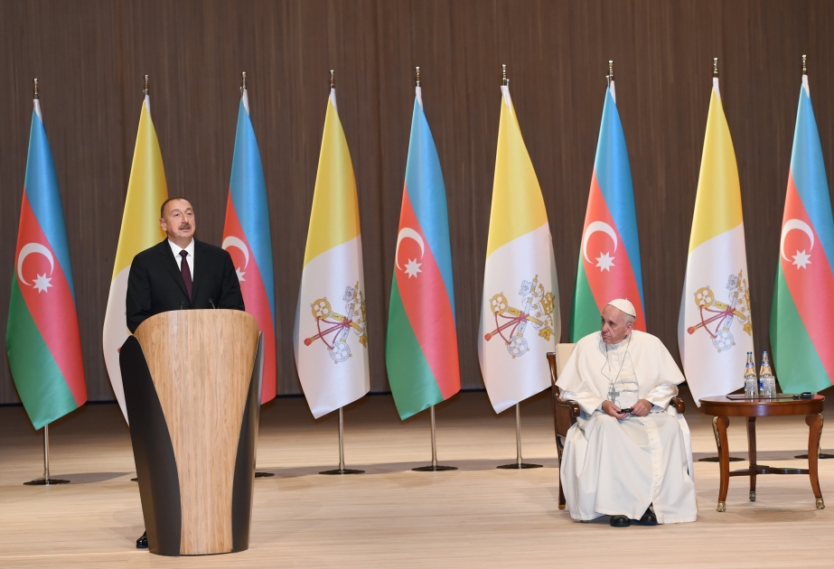 Prezident İlham Əliyev və Roma Papası Fransisk Heydər Əliyev Mərkəzində ictimaiyyət nümayəndələrinin qarşısında çıxış ediblər [YENİLƏNİB - 2] VİDEO