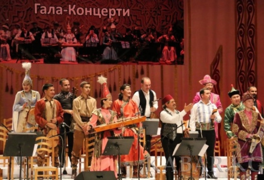 В Бишкеке состоялся гала-концерт оркестра народных инструментов TÜRKSOY