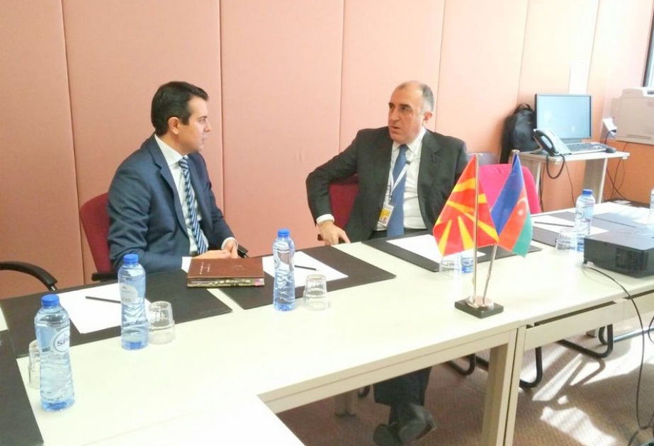Aserbaidschans Außenminister trifft sich mit seinem mazedonischen Amtskollegen