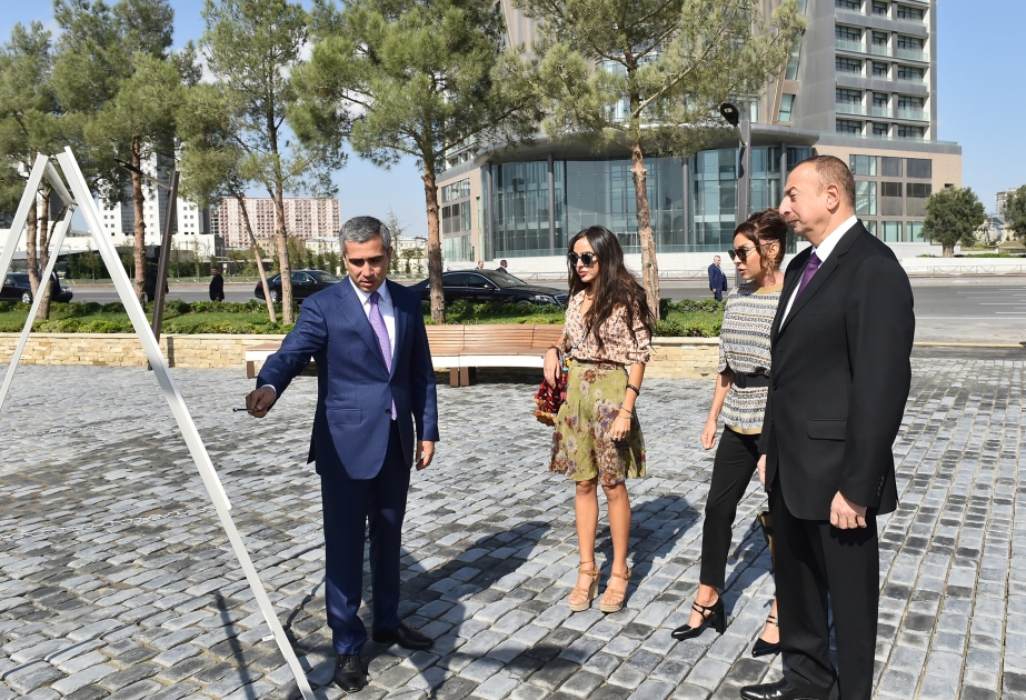 Prezident İlham Əliyev Xətai rayonunda yeni yaradılan park kompleksinin açılışında iştirak edib [YENİLƏNİB] VİDEO