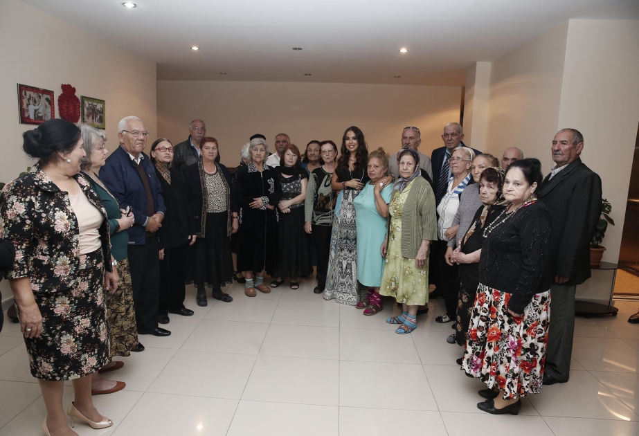 Vizepräsidentin der Heydar Aliyev Stiftung besucht Pensionat für Kriegs- und Arbeitsveteranen