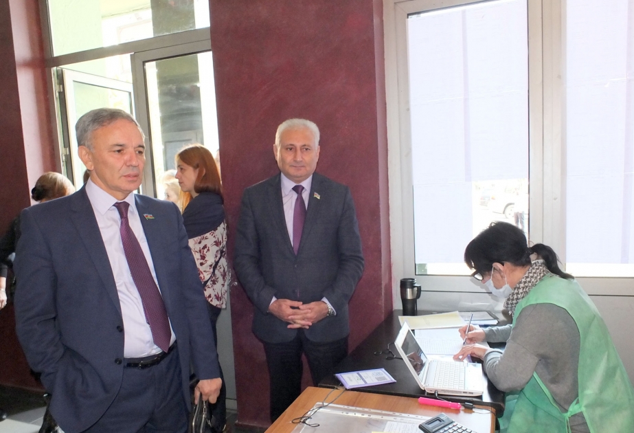 Milli Məclisin deputatları Gürcüstanda parlament seçkilərini müşahidə edirlər