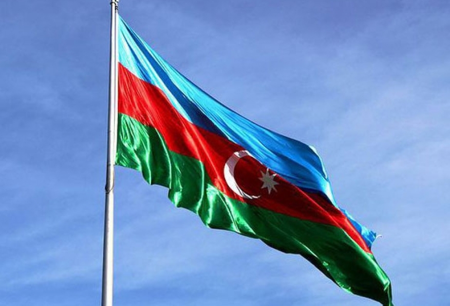 Präsident Ilham Aliyev unterzeichnet einen Erlass über feierliche Begehung des 25. Jahrestags der Staatsunabhängigkeit Aserbaidschans