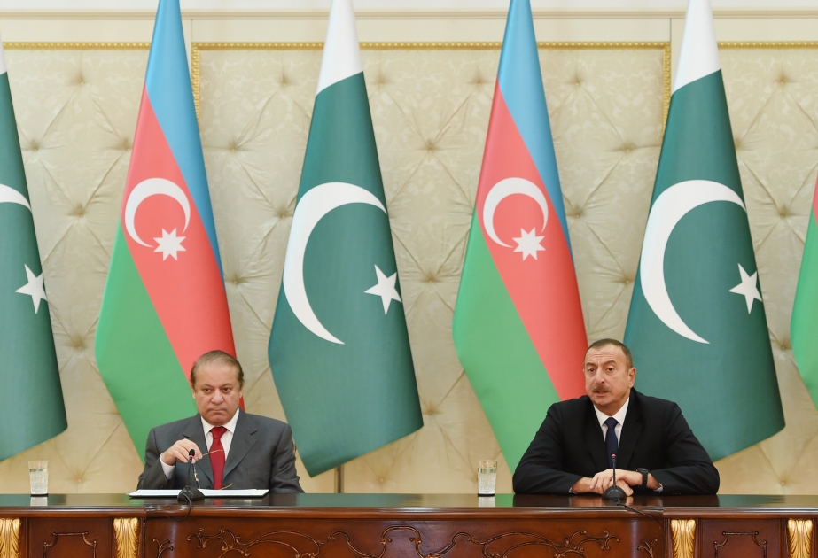 Le président Ilham Aliyev et le Premier ministre pakistanais Nawaz Sharif ont fait une déclaration conjointe à la presse VIDEO