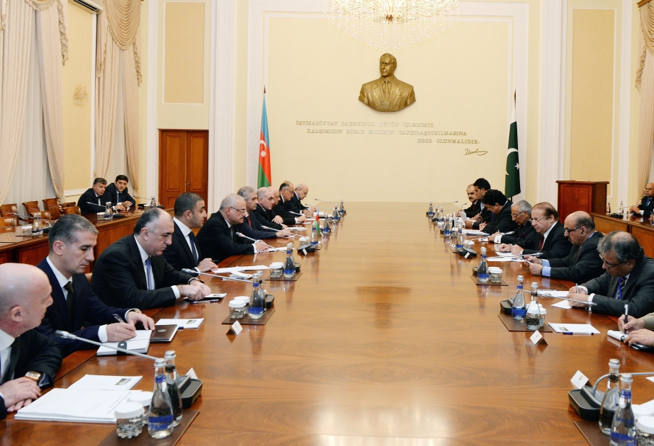 Le Premier ministre azerbaïdjanais rencontre son homologue pakistanais