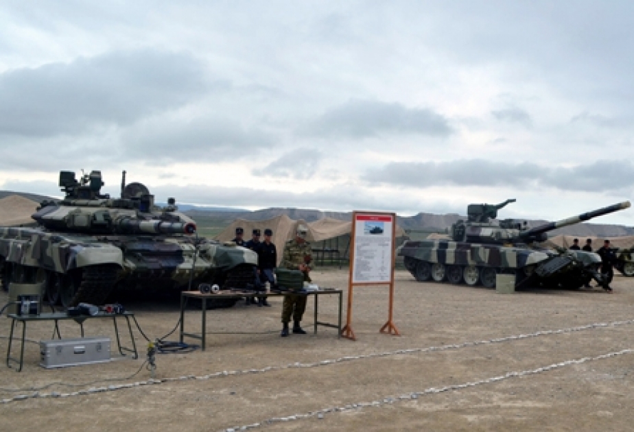 Azerbaijani Defense Minister gives instruction in connection with transfer of weapons and military equipment to winter operation mode