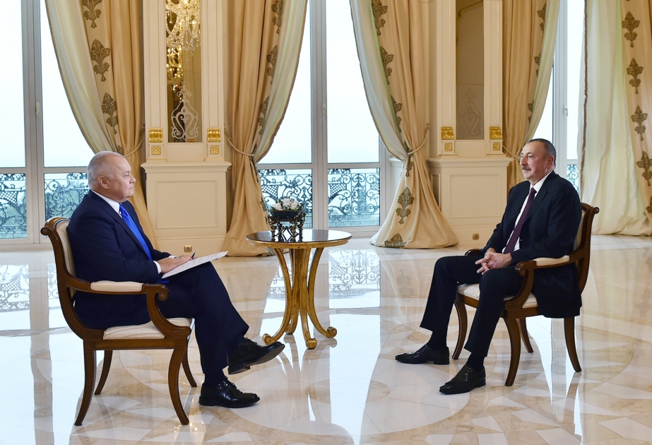 Le président Ilham Aliyev a répondu aux questions d’un journaliste de Sputnik VIDEO