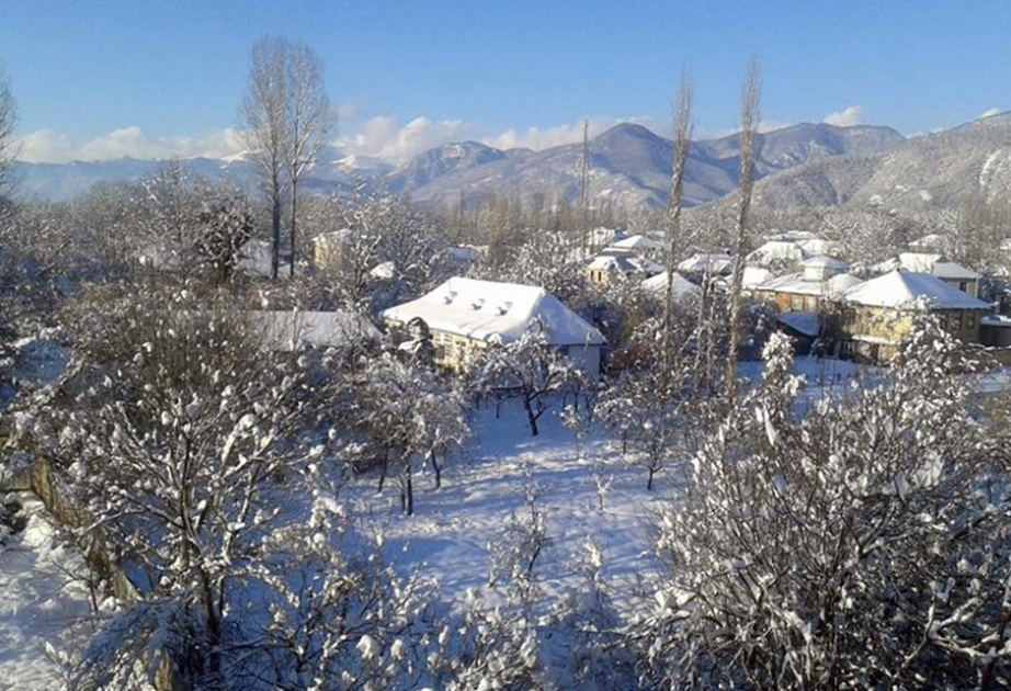 محافظة إسماعلّي الأذربيجانية تشهد أول تساقط للثلوج