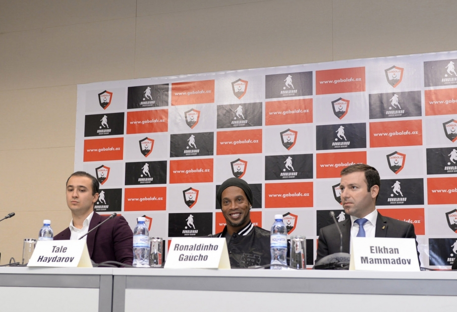 “Ronaldinho Soccer Academy” to open in Baku VIDEO