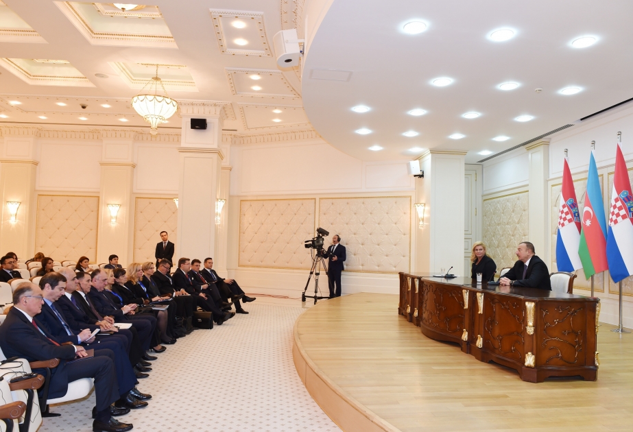 بيان صحفي مشترك للرئيسين الأذربيجاني والكرواتي