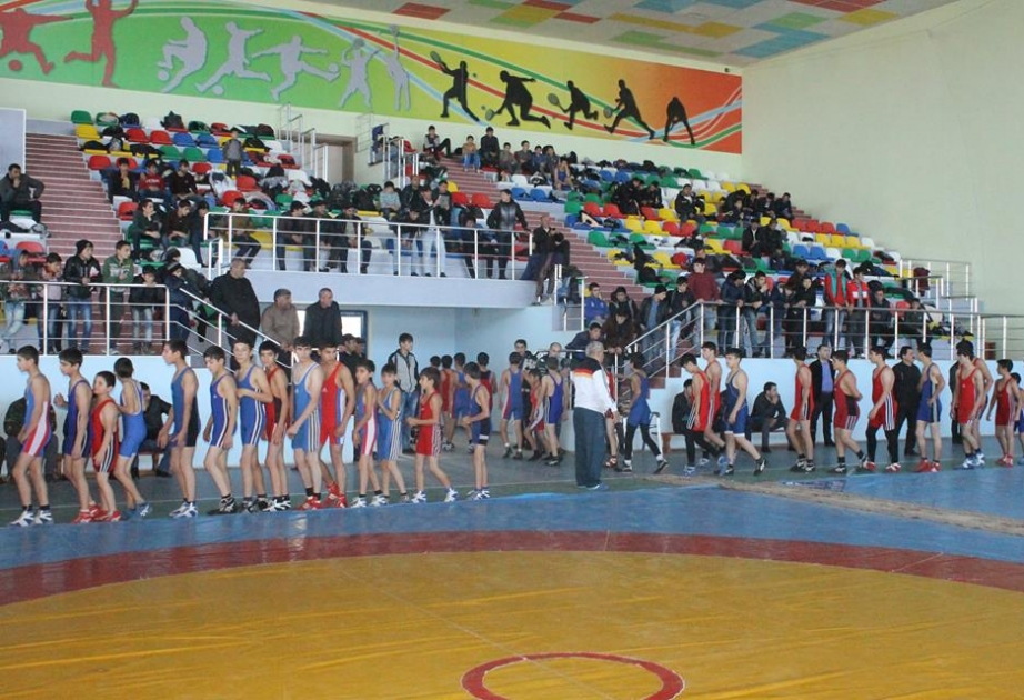 Şəmkir Olimpiya İdman Kompleksində sərbəst güləş üzrə rayon birinciliyi keçirilib