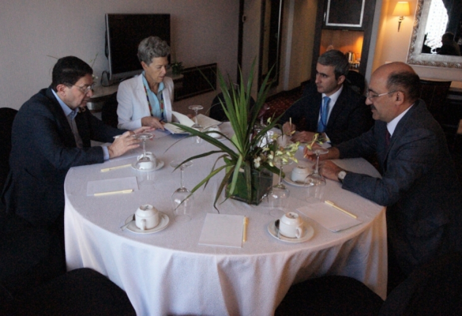 Le ministre azerbaïdjanais de la Culture et du Tourisme rencontre le secrétaire général de l’OMT