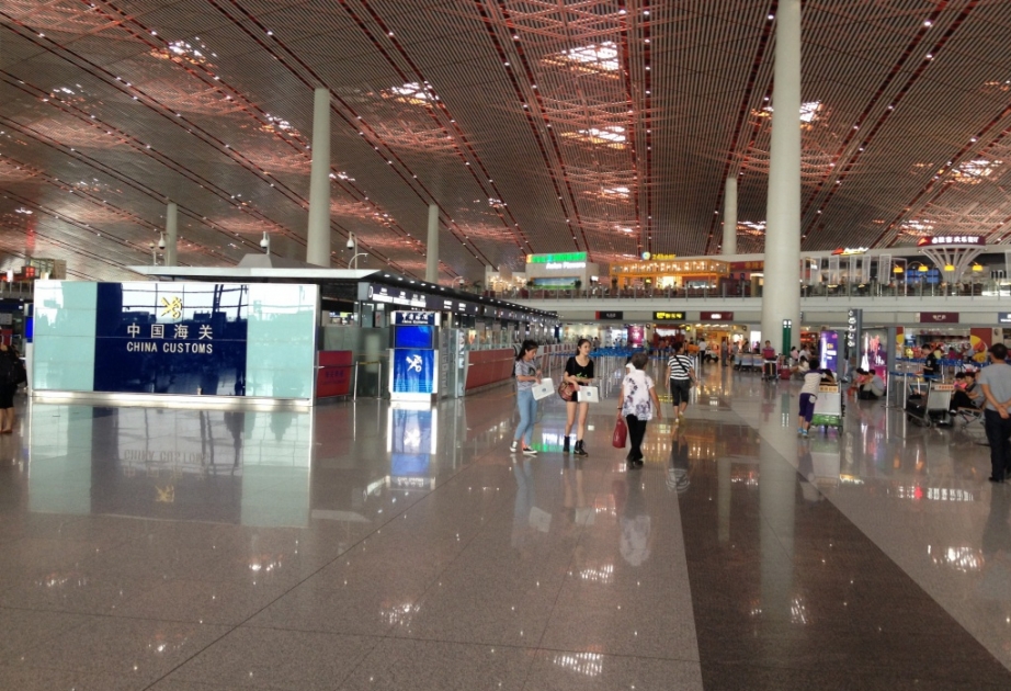中国成都市双流国际机场100余个航班延误