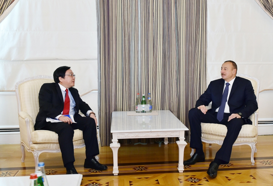 阿塞拜疆总统伊利哈姆·阿利耶会见亚洲开发银行副行长