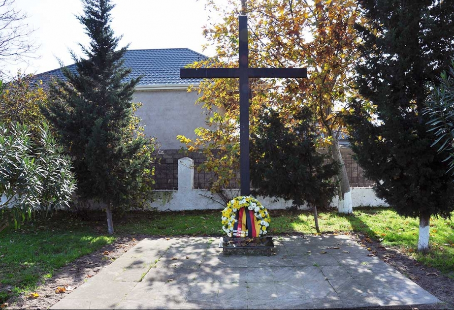 Botschafter Deutschlands in Aserbaidschan besucht Friedhof deutscher Kriegsgefangenen in Sumgait