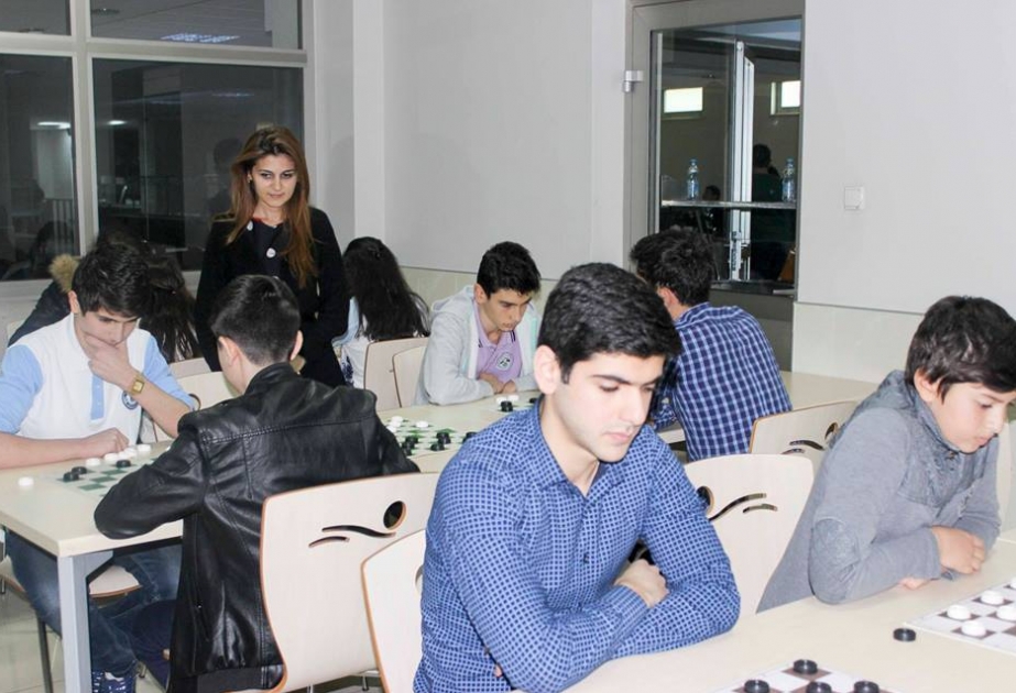 Nərimanov rayonunda Milli Dirçəliş Gününə həsr olunmuş dama üzrə rayon turnirinə yekun vurulub