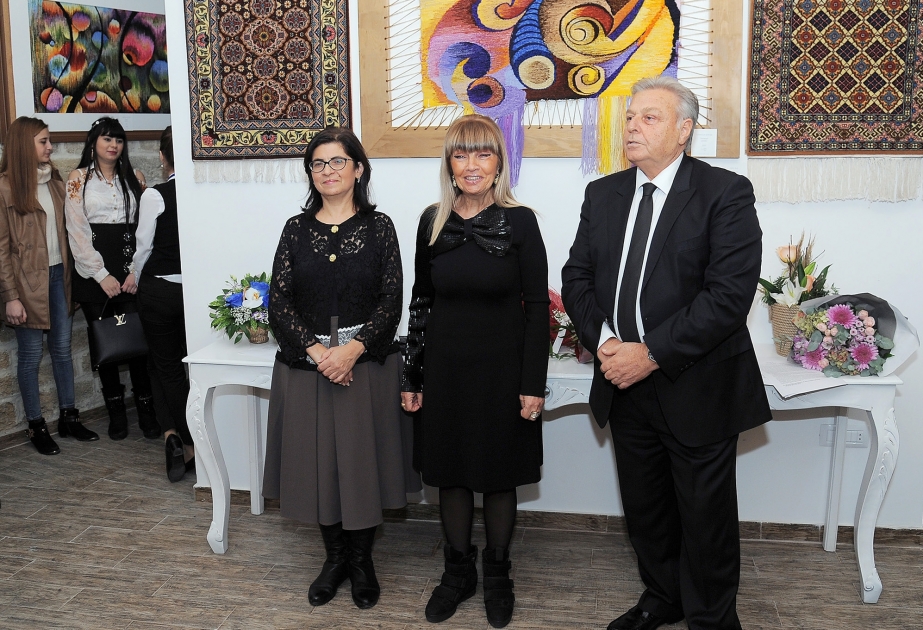 В Баку открылась галерея «NUR Art House» и выставка «Gənclik nəfəsi»