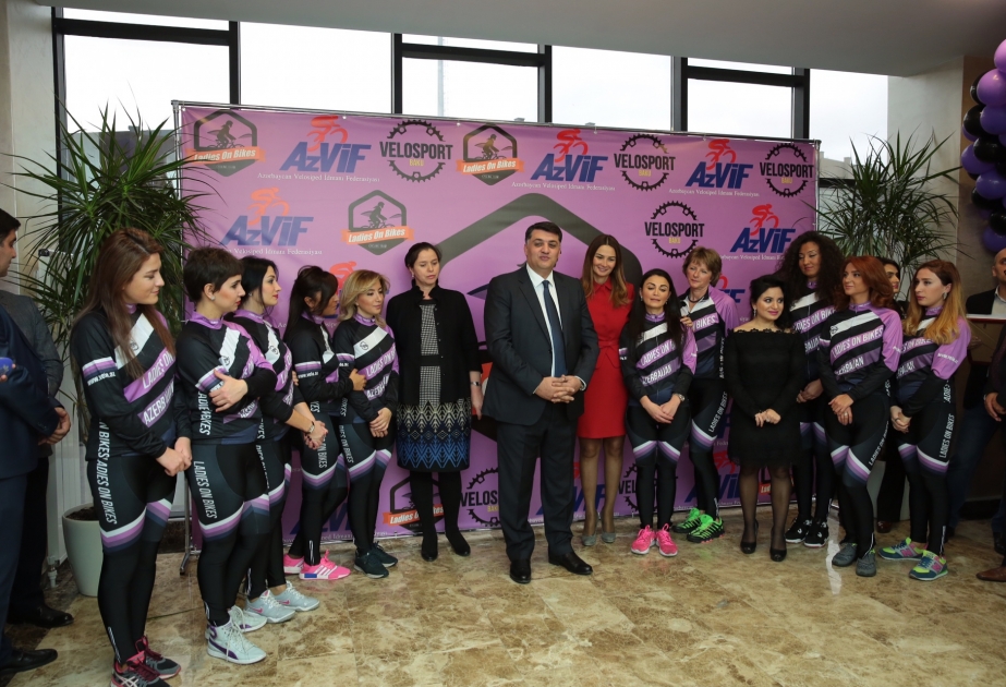 “Ladies on Bikes” qadın velosiped klubu üzvlərinin geyim dəstləri təqdim edilib