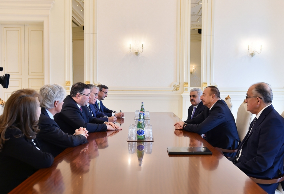 Le président azerbaïdjanais Ilham Aliyev reçoit le PDG du groupe pétrolier Total VIDEO