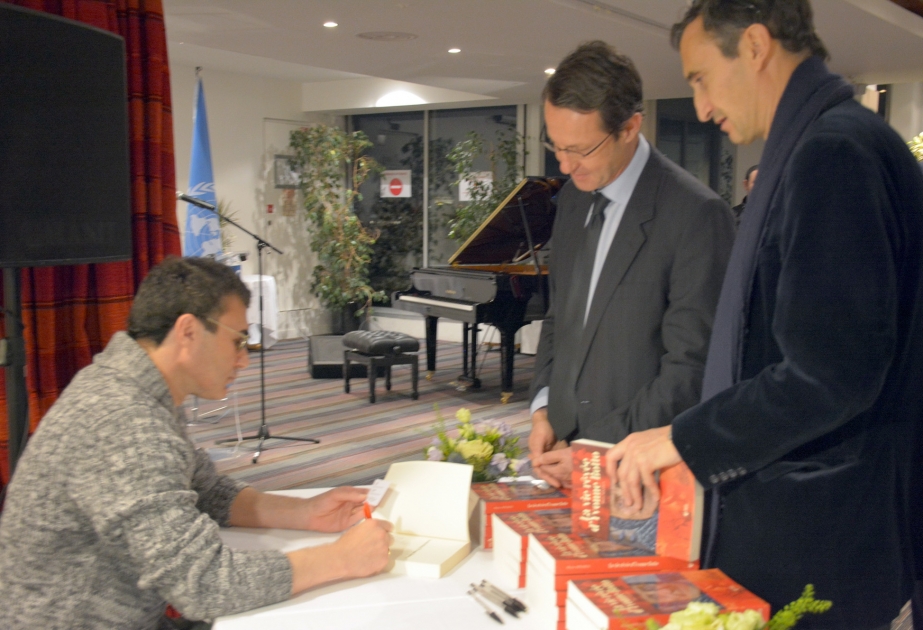 Paris hosts presentation of "The Dreamlife of Yvonne Botto" book