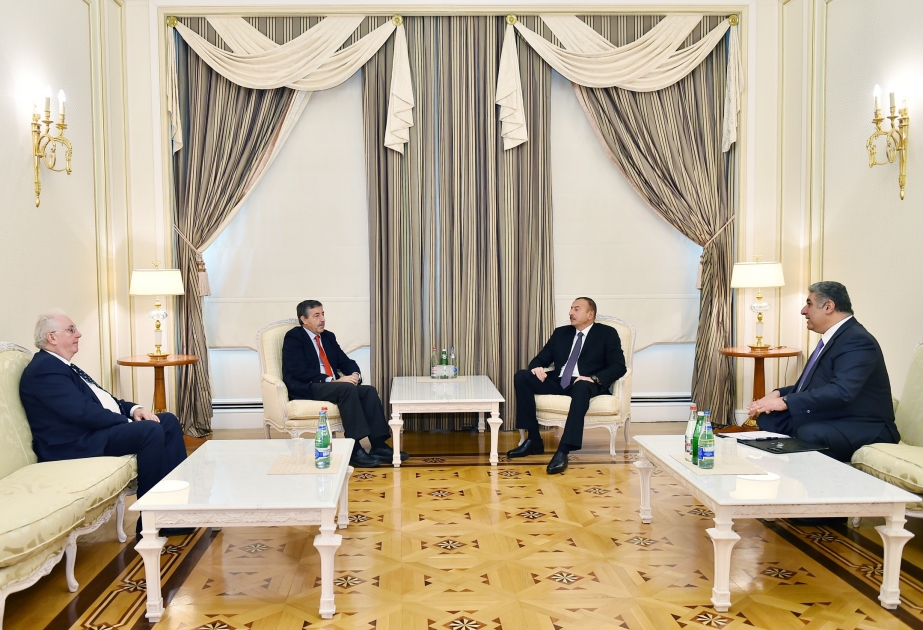 Präsident Ilham Aliyev empfängt den ICF-Präsidenten VIDEO