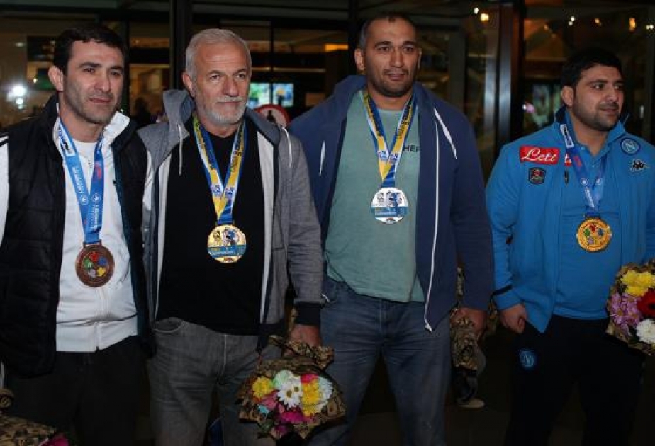 Dünya çempionatında uğurla çıxış edən veteran cüdoçularımız Vətənə qayıdıblar