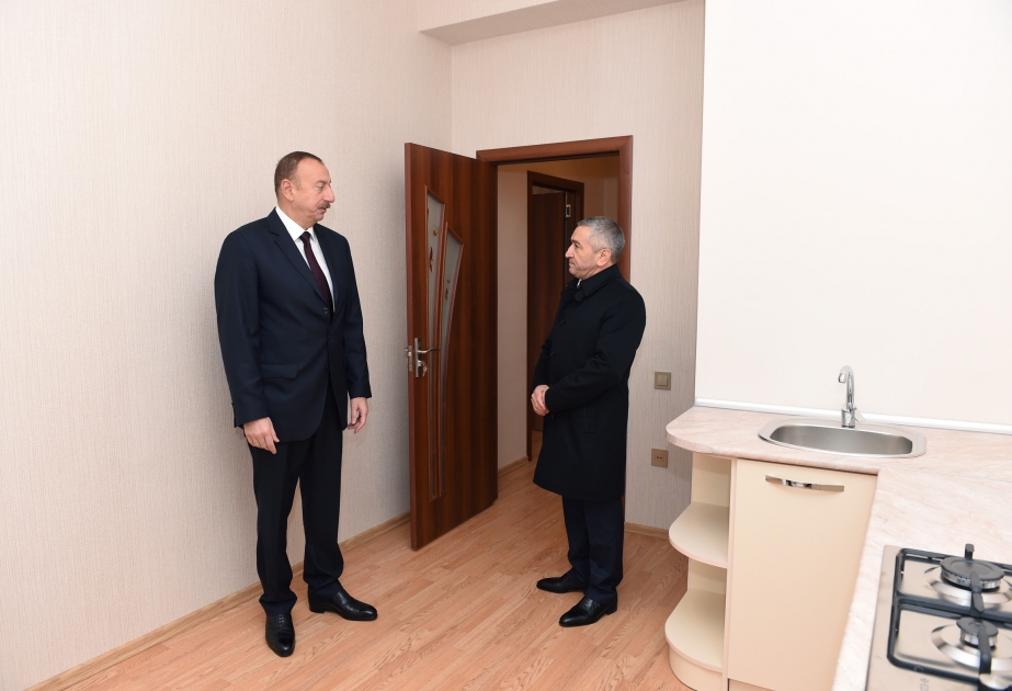 Президент Азербайджана Ильхам Алиев принял участие в открытии нового жилого здания в Сабунчинском районе [ОБНОВЛЕНО] ВИДЕО