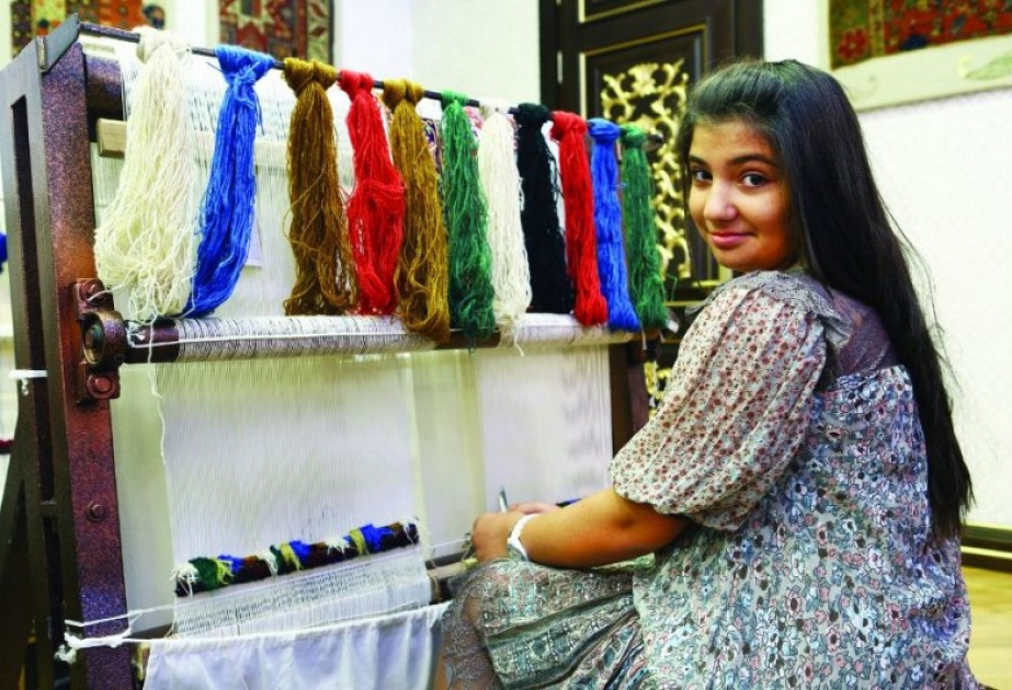 مناداة يوم 5 مايو بالعيد المهني لحياكة السجاد