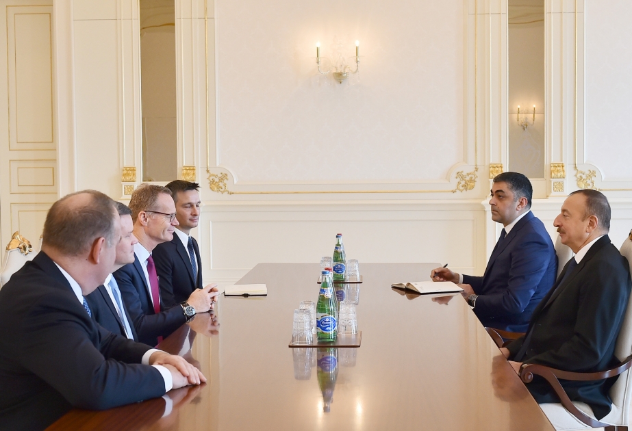 Le président azerbaïdjanais rencontre le vice-président et directeur général de CISCO VIDEO