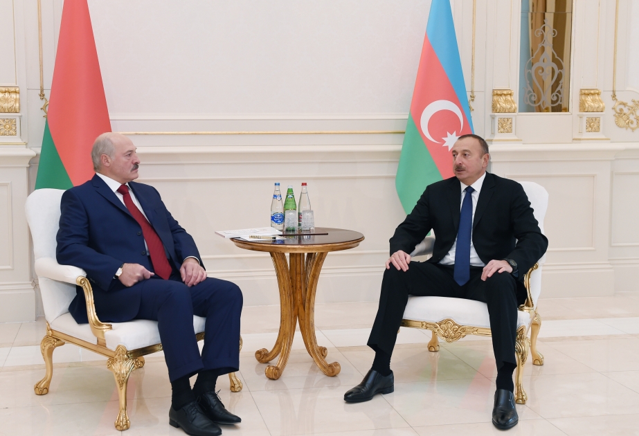 Entretien du président Ilham Aliyev avec son homologue biélorusse Alexandre Loukachenko VIDEO