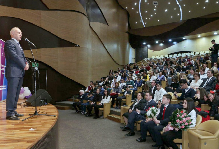 “Uşaq Qaynar Xətti” xidmətinin mobil əlavəsi istifadəyə verilib