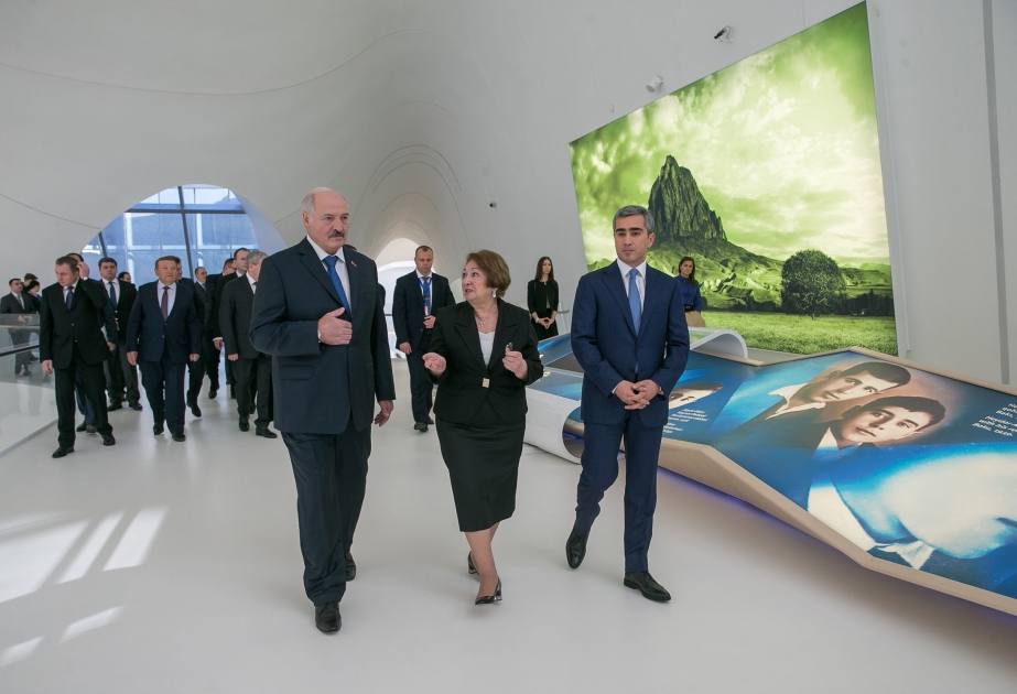 Belarus President visits Heydar Aliyev Center