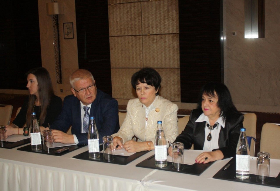 В Баку обсудили вопросы преподавания русского языка в Азербайджане и азербайджанского языка в России