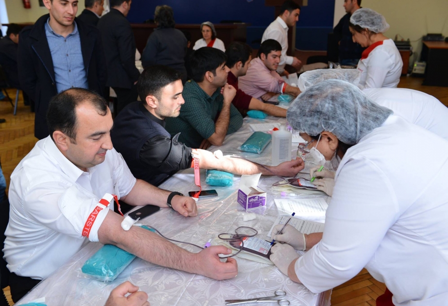 Sumqayıt kimyaçıları talassemiyalı xəstələr üçün növbəti qanvermə aksiyasında iştirak ediblər