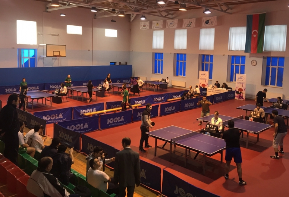 İqtisadiyyat Nazirliyinin əməkdaşları arasında stolüstü tennis turniri keçirilir