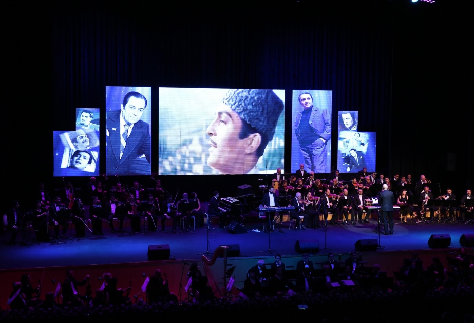 Le 100e anniversaire de Rachid Behboudov, chanteur de renommée mondiale, solennellement célébré VIDEO