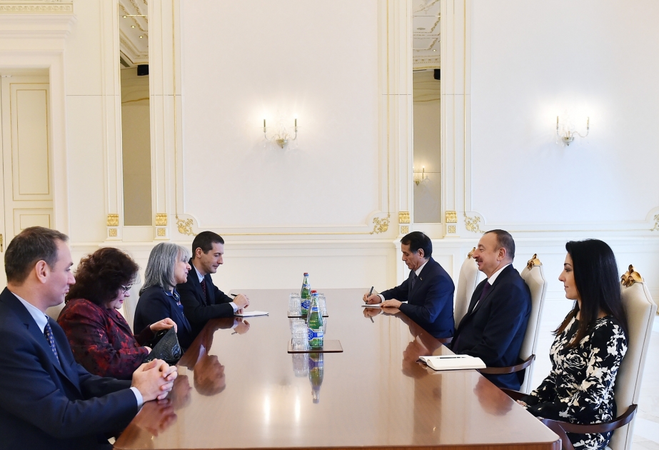 Le président Ilham Aliyev a reçu une délégation conduite par la vice-présidente bulgare VIDEO