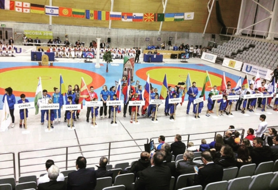 Azerbaijani sambo wrestlers win 2 medals at World Championship among students