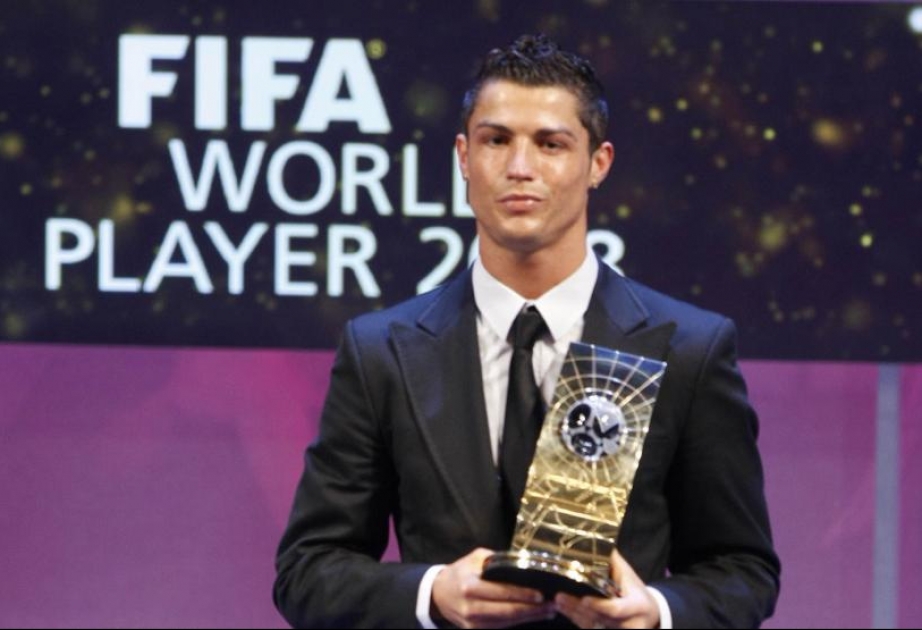 Ronaldo FIFA versiyası üzrə də ilin qalibi olub