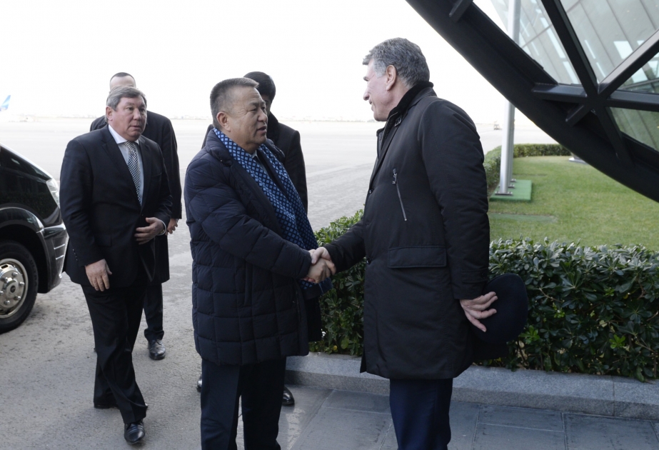 Speaker of Kyrgyz Parliament arrives in Azerbaijan