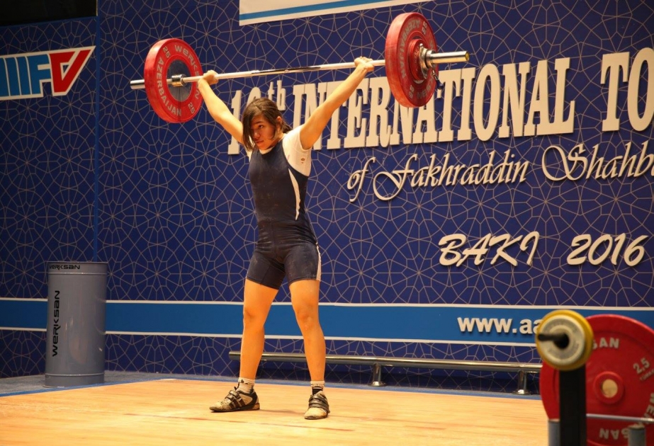 Səbinə Əzimova ağır atletika üzrə beynəlxalq turnirin ilk qalibi olub