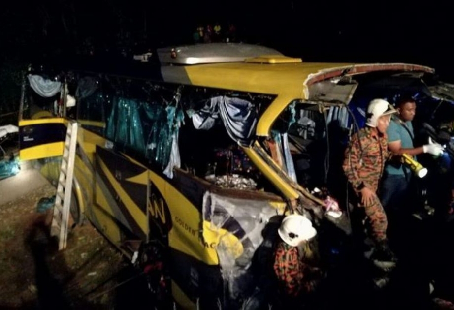 Malayziyada avtobusun yarğana aşması nəticəsində 14 nəfər həlak olub