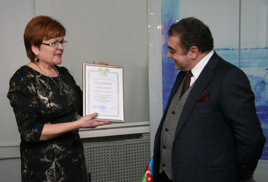 Minsk: vernissage d’un artiste caricaturiste azerbaïdjanais
