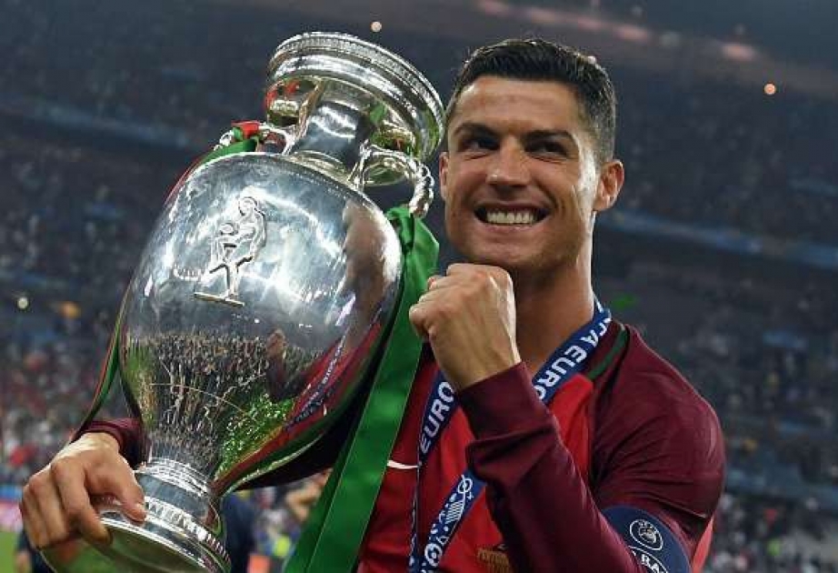 Avropa informasiya agentlikləri Kriştiano Ronaldonu ilin ən yaxşı idmançısı seçib