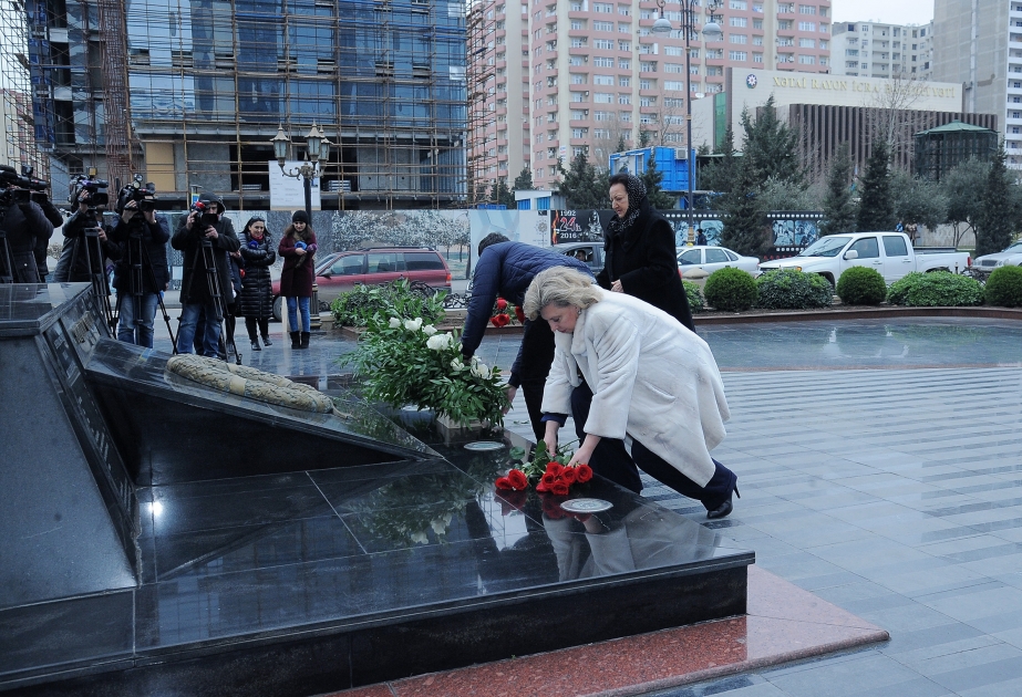 Russian Human Rights Commissioner visits Khojaly Genocide memorial in Baku