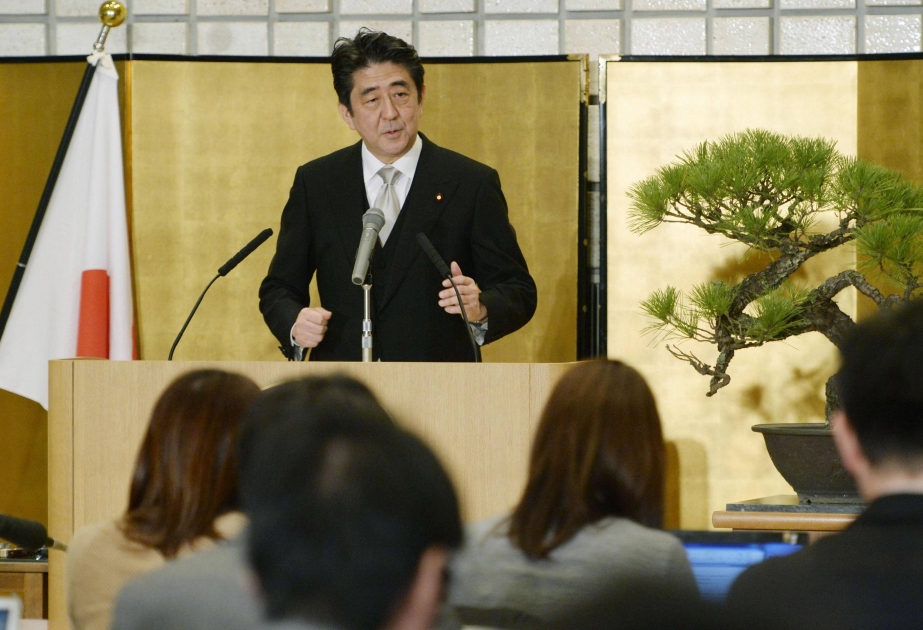 Abe to keep putting highest priority on economy in 2017